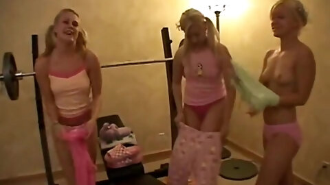 Amateur teens strip off and get into pjs